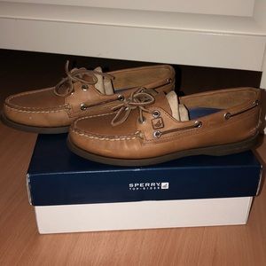 Women’s Sperry Topsiders